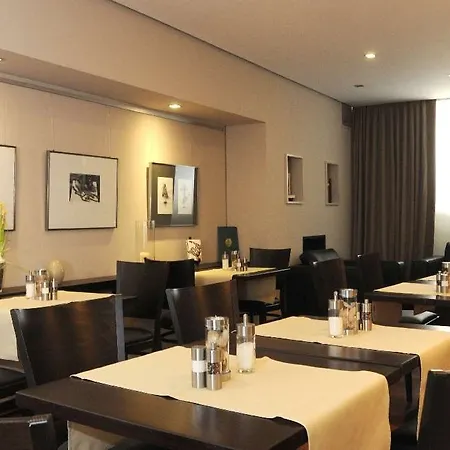 Cityline Klassik Altstadt מלון